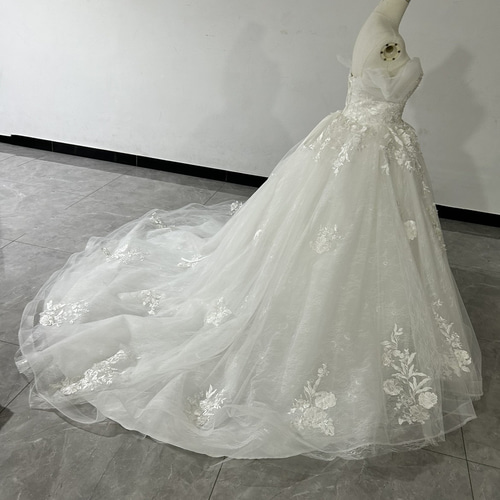 送料無料！美品！ 上品花レース キラキラチュール ウエディングドレス 