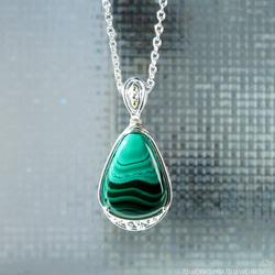 マラカイト ネックレス / Malachite with 18k Necklace 9枚目の画像