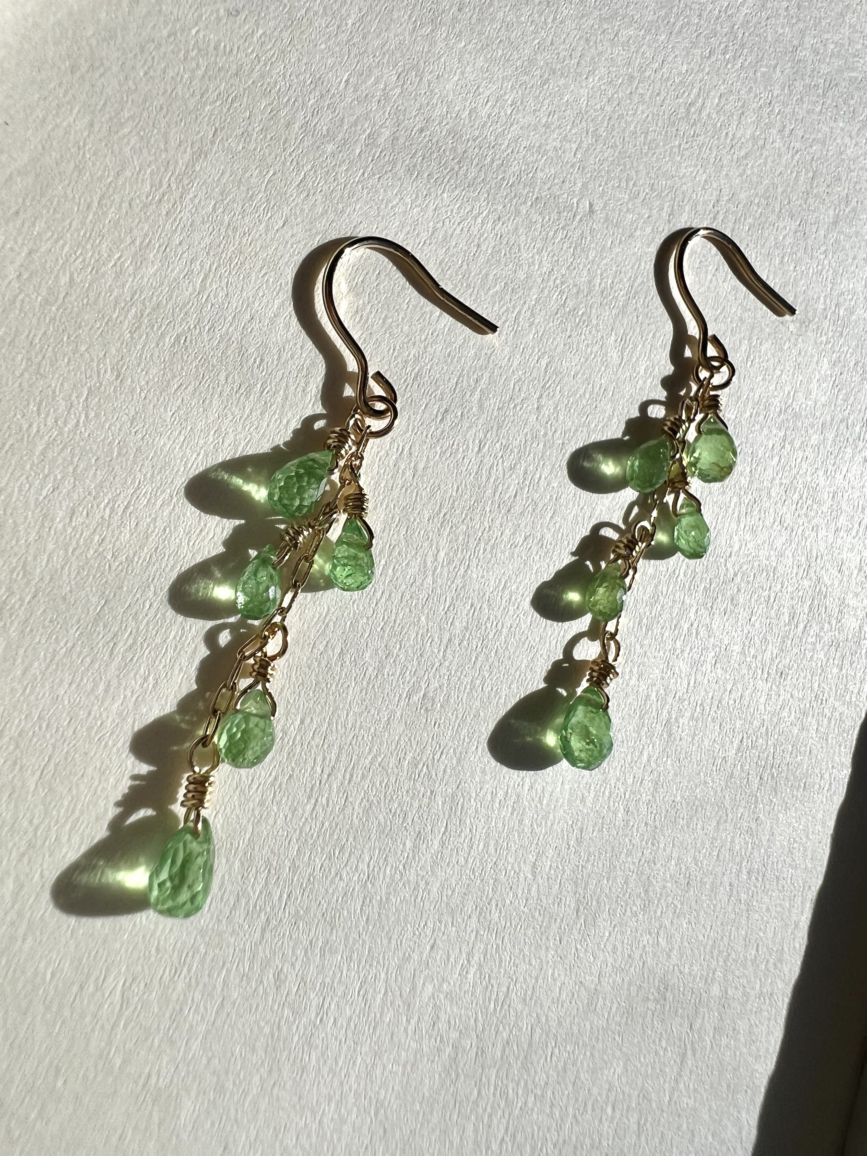 ツァボライトの雫ピアス 〜saule〜