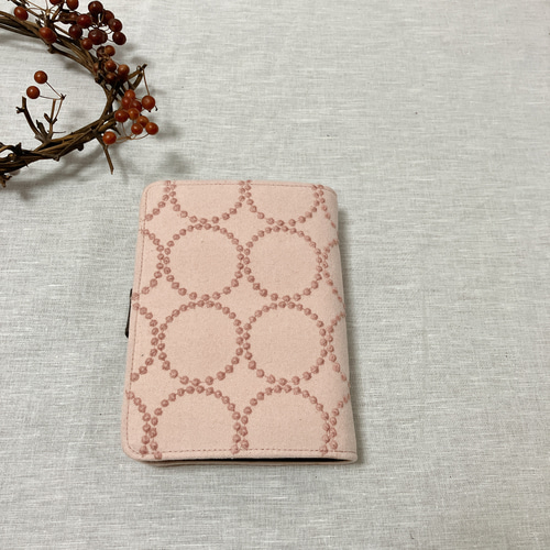 ミナペルホネン ふわふわシステム手帳 バイブルサイズ ピンク