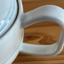 シンプルなこだわりデザインの白磁青線ドーナツポット 日本茶 紅茶にどうぞ 8枚目の画像