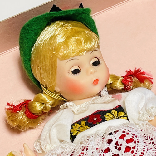 Madame Alexander】マダムアレクサンダードール SWITZERLAND Madame Alexander】マダムアレクサンダードール SWITZERLAND