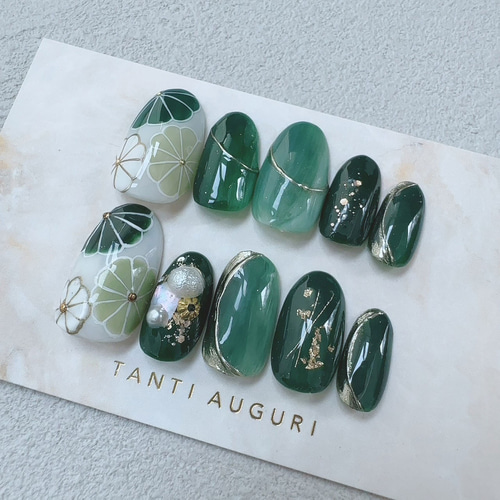 淡色緑のネイルチップ 成人式ネイルチップ 和装 振袖ネイル 袴ネイル 結婚式 緑 振袖 成人式 ネイルチップ 和風 和柄 付け爪 立体 3D 手作り