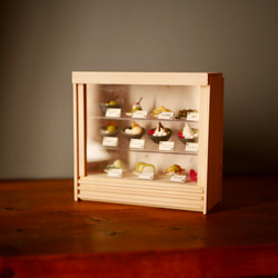 微型日式甜點展示櫃 第10張的照片
