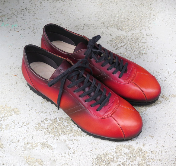 【~染工手工~】經典設計，高品質真皮！ EMA 運動鞋/單件染成紅色 第1張的照片