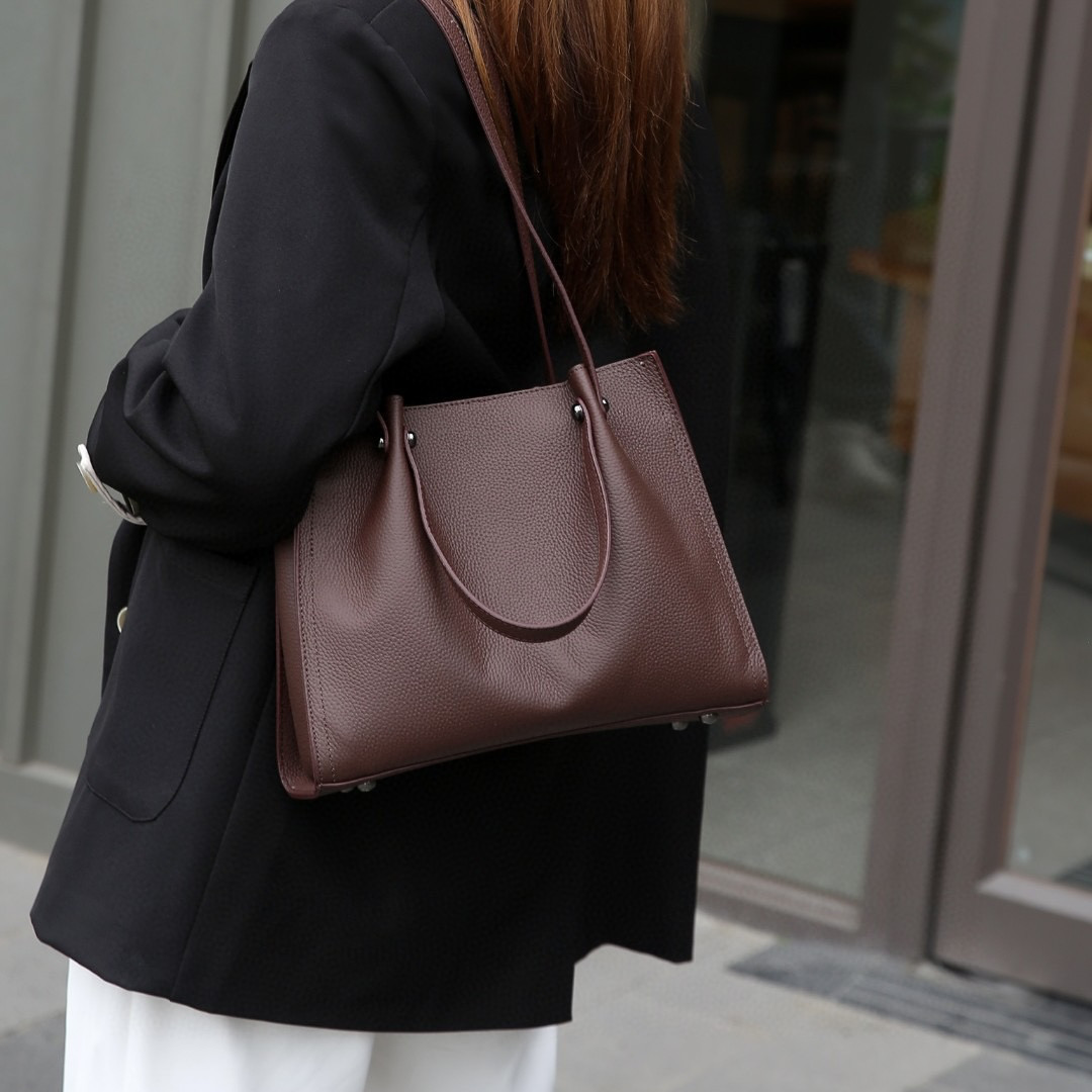 牛革大容量ハンドバッグ通勤バッグ高級感ソフトレザーショルダーバッグ