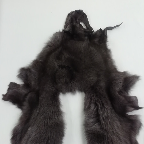 ブルーフォックスの毛皮 ブルーフォックス毛革 色染め グレー その他素材 レザーメイトさとう