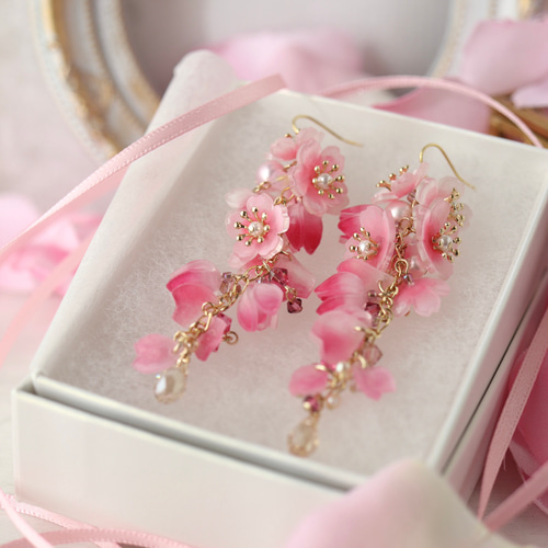枝垂れ桜*ピアス／イヤリング イヤリング・ノンホールピアス ジュネ