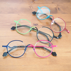 【全鈦材質】雙色鏡框|淺藍x紅|老花眼鏡、平光眼鏡、近視、遠視、太陽眼鏡皆可製作 第1張的照片