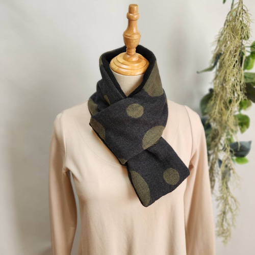 ☆ドット柄のウールガーゼとあったかメルトンフリースのミニマフラー