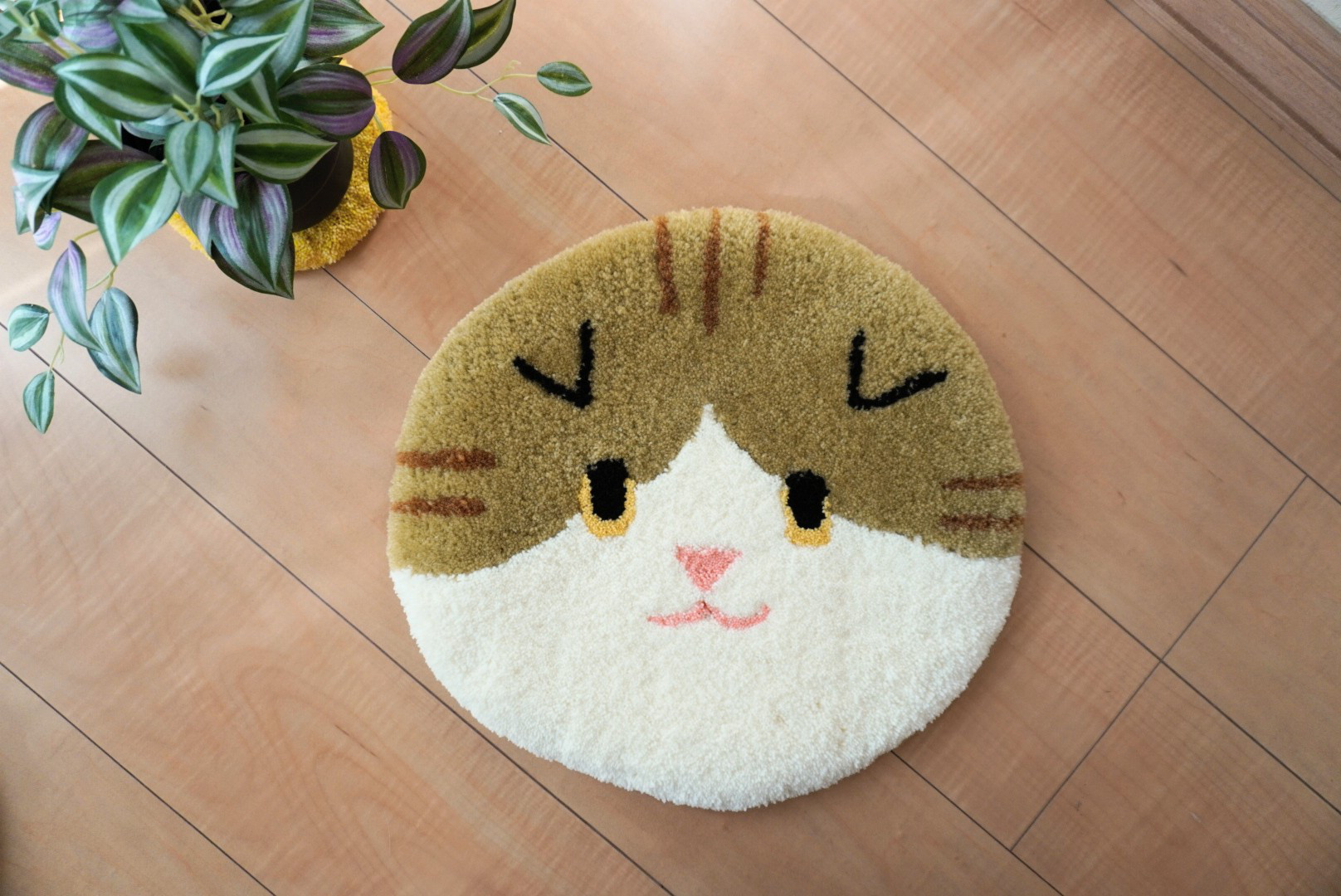 ビックにゃんフェイスラグ【茶トラ】