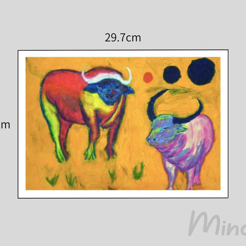 水牛】オレンジ色の背景と色鮮やかな水牛の姿が、大自然の力強さと精神