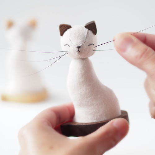おひげがさせる、ぬいぐるみ。猫からの贈り物 抜けたおひげを