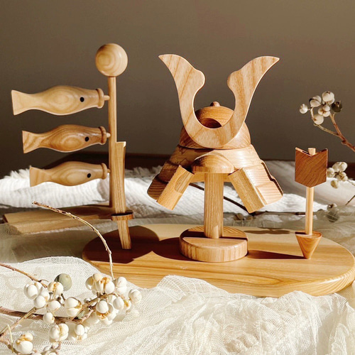2025年4月末発送》木製兜 / Wooden Kabuto 兜飾り 初節句 こども 2025年4月末発送》木製兜 / Wooden Kabuto 兜飾り 初節句 こども