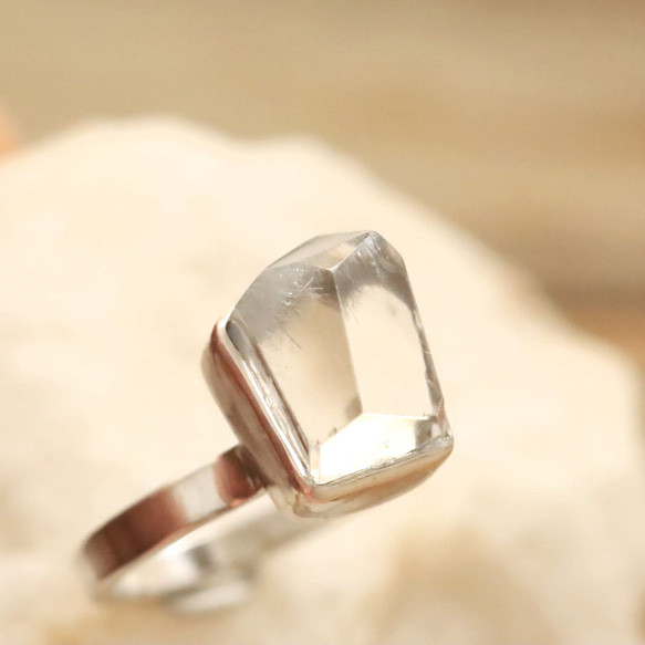 BrazilianDumortierite in Quartz Ringブラジル産デュモルチェライトinクォーツのリング 11枚目の画像