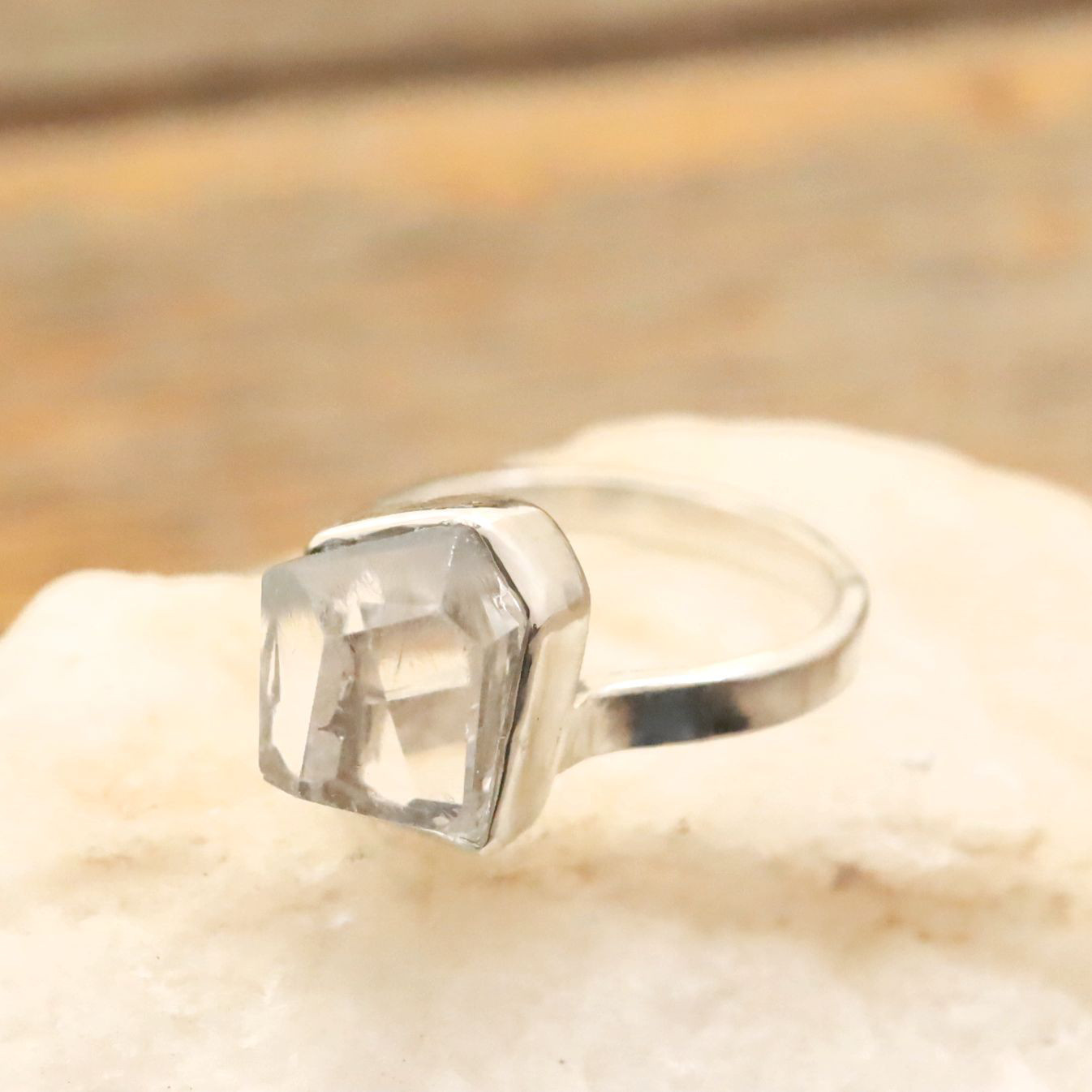 BrazilianDumortierite in Quartz Ringブラジル産デュモルチェライトinクォーツのリング