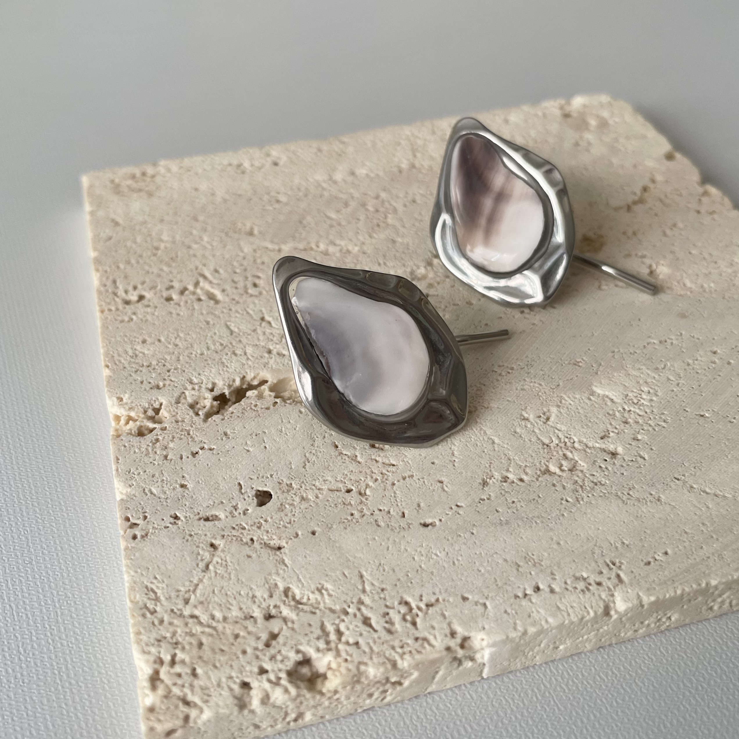 牡蠣殻ヘアカフ　ポニーフック　サージカルステンレス　ヘアアクセサリー