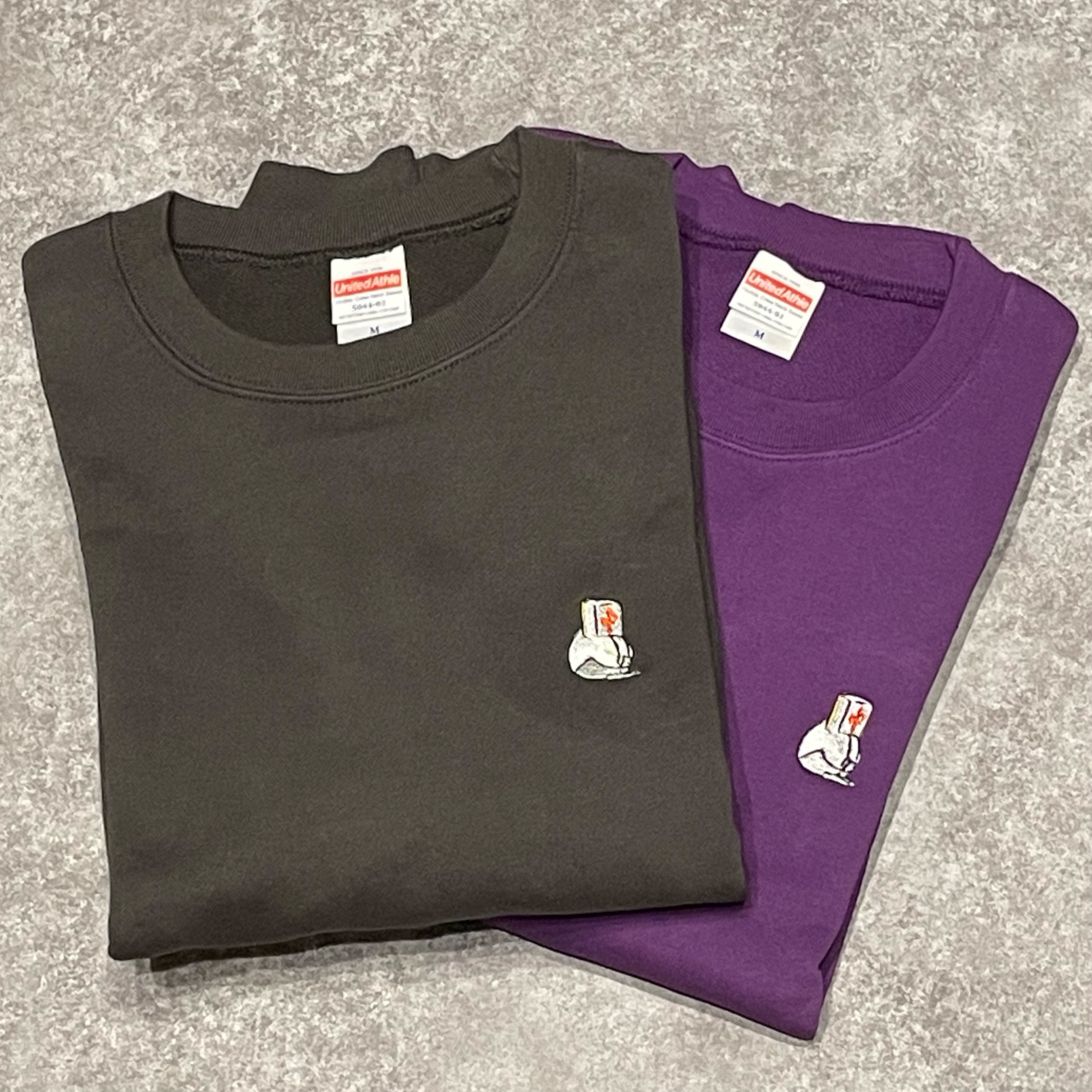 刺繍中ひとりぼっちスウェット