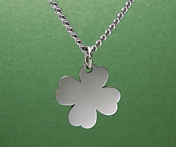 純チタン製【クローバ】ネックレス（チタン）：日本製
