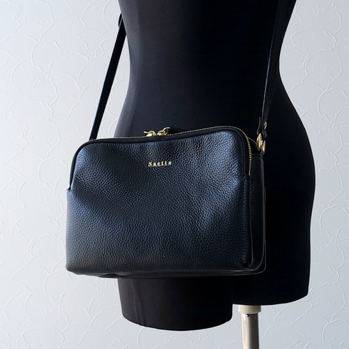 ダブルファスナーショルダーバッグ / ブラック / 黒 / 日常的 / 使い  