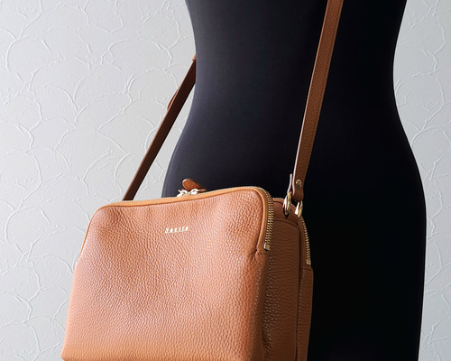 ダブルファスナーショルダーバッグ / キャメル / ライトブラウン