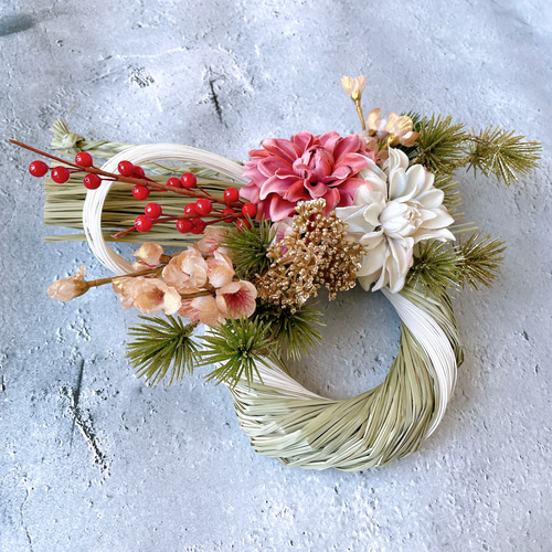 ダリアと梅のしめ縄リース /お正月/冬支度/アーティフィシャルフラワー