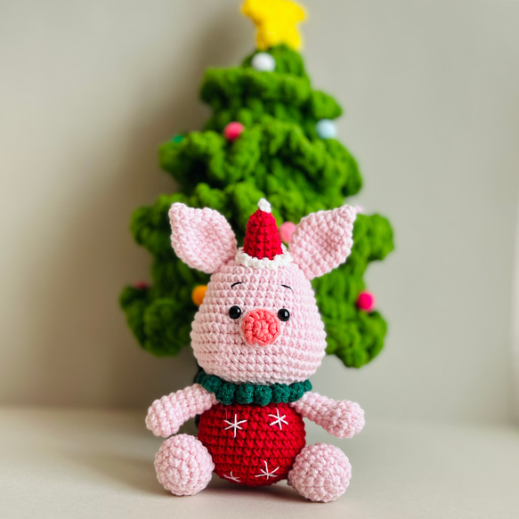 クリスマス　豚さん　編みぐるみ　キーホルダー　ハンドメイド　ストラップ 1枚目の画像