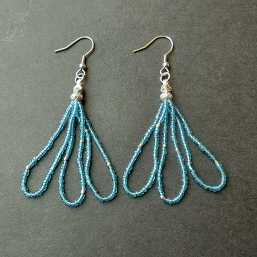 ナガ族アンティークビーズとジャワ極小アンティークビーズとカレンの