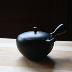 おひとり様で楽しむお茶セット「洗いやすく手入れのしやすい平丸急須」梅原タツオさんのつくる常滑急須・富士山湯呑み 4枚目の画像