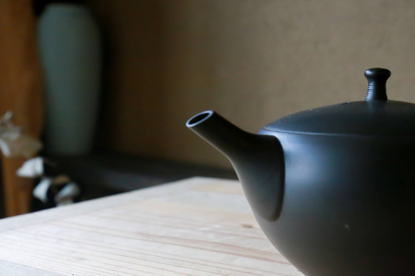 おひとり様で楽しむお茶セット「洗いやすく手入れのしやすい平丸急須」梅原タツオさんのつくる常滑急須・富士山湯呑み 8枚目の画像