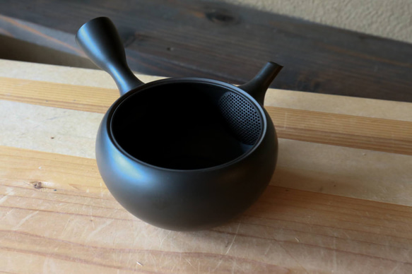 おひとり様で楽しむお茶セット「洗いやすく手入れのしやすい平丸急須」梅原タツオさんのつくる常滑急須・富士山湯呑み 9枚目の画像