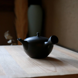 おひとり様で楽しむお茶セット「洗いやすく手入れのしやすい平丸急須」梅原タツオさんのつくる常滑急須・富士山湯呑み 6枚目の画像