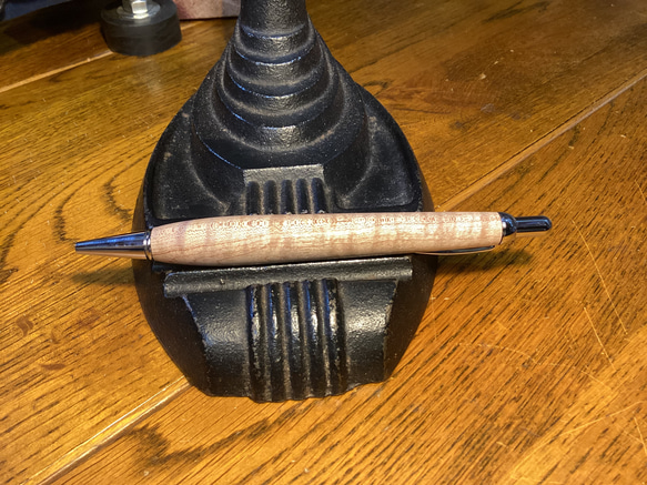 木軸ボールペン　楓　縮みトラ杢 2枚目の画像