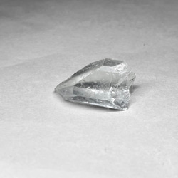 Corinto Minas Gerais crystal/ミナスジェライス州コリント産水晶SS - 27 ：曲がり水晶 3枚目の画像