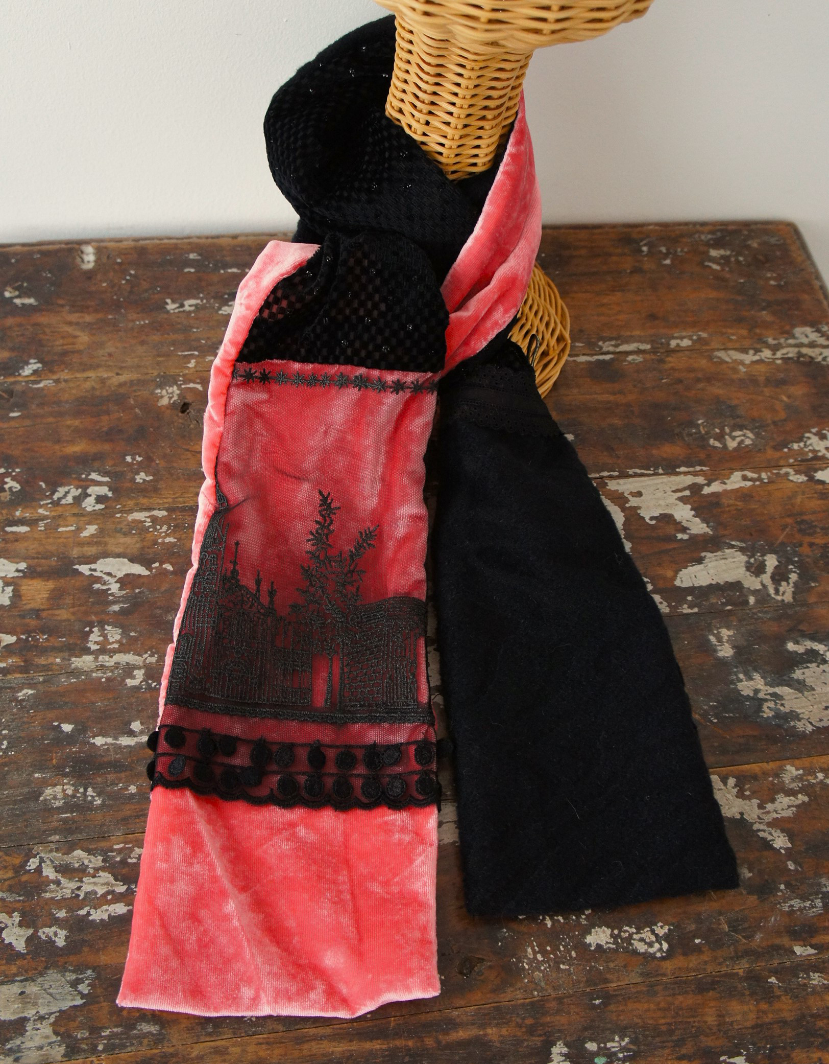 プロムナード・ストール[ブラックB・ピンクミックス]M66PromnadeBlackB pinkmix