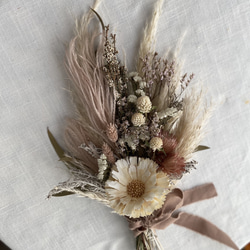 くすみカラーのドライフラワースワッグ くすみカラーのドライフラワー