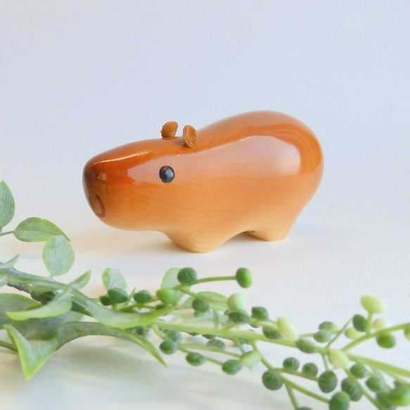 【ワケありな逸品】子カピバラ （木・動物・置物） child of capybara / figurine 1枚目の画像