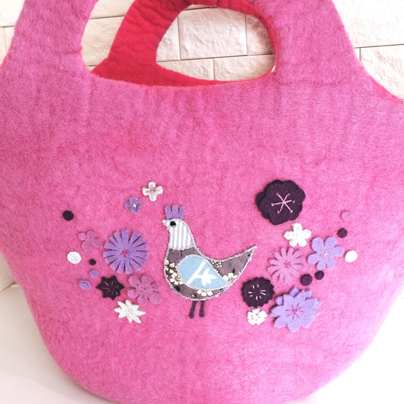 【NEW】フェルトビッグバッグ　濃ピンク　小鳥とお花アップリケ 3枚目の画像