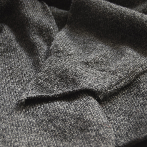 受注制作】ラムズウールのギザギザハイネック ムササビセーター