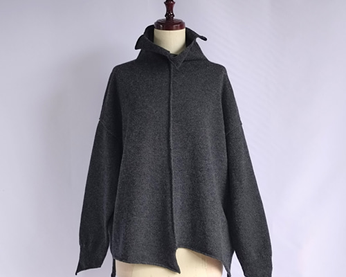受注制作】ラムズウールのギザギザハイネック ムササビセーター