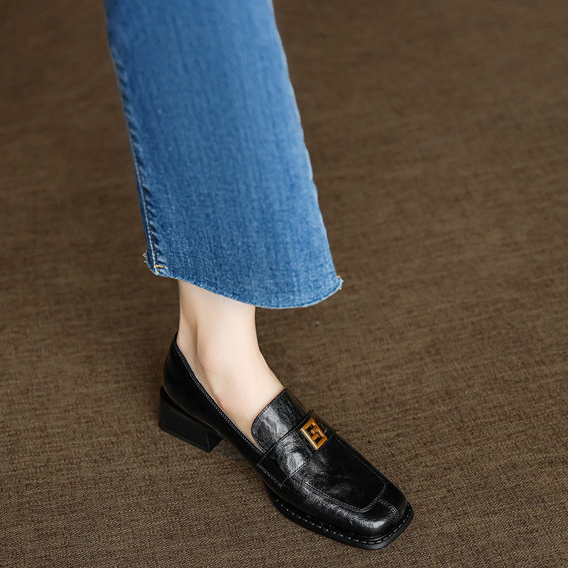 ローファー ヒール スクエアトゥ 大人 シューズ パンプス 通学 通勤 シンプル かっこいい スーツ オフィス 年末年始