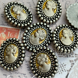 H03【30mm 2pcs】CAMEO vintage buttons 第5張的照片