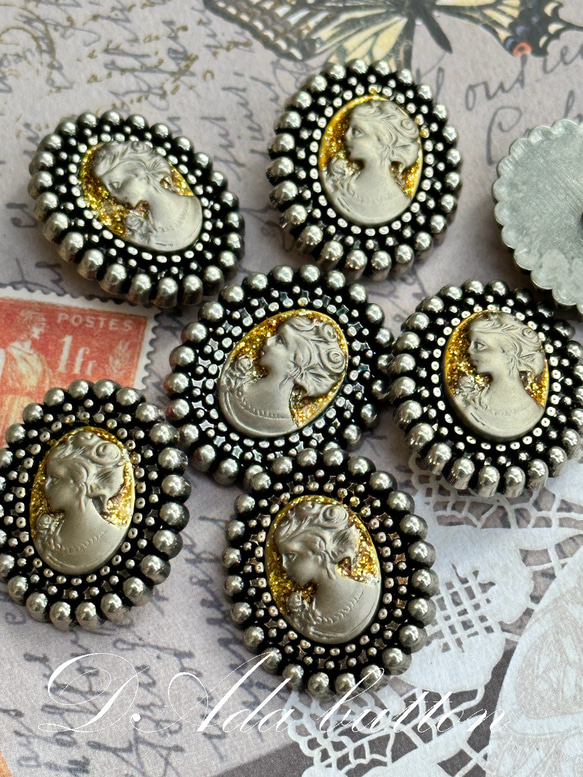 H03【30mm 2pcs】CAMEO vintage buttons 第5張的照片