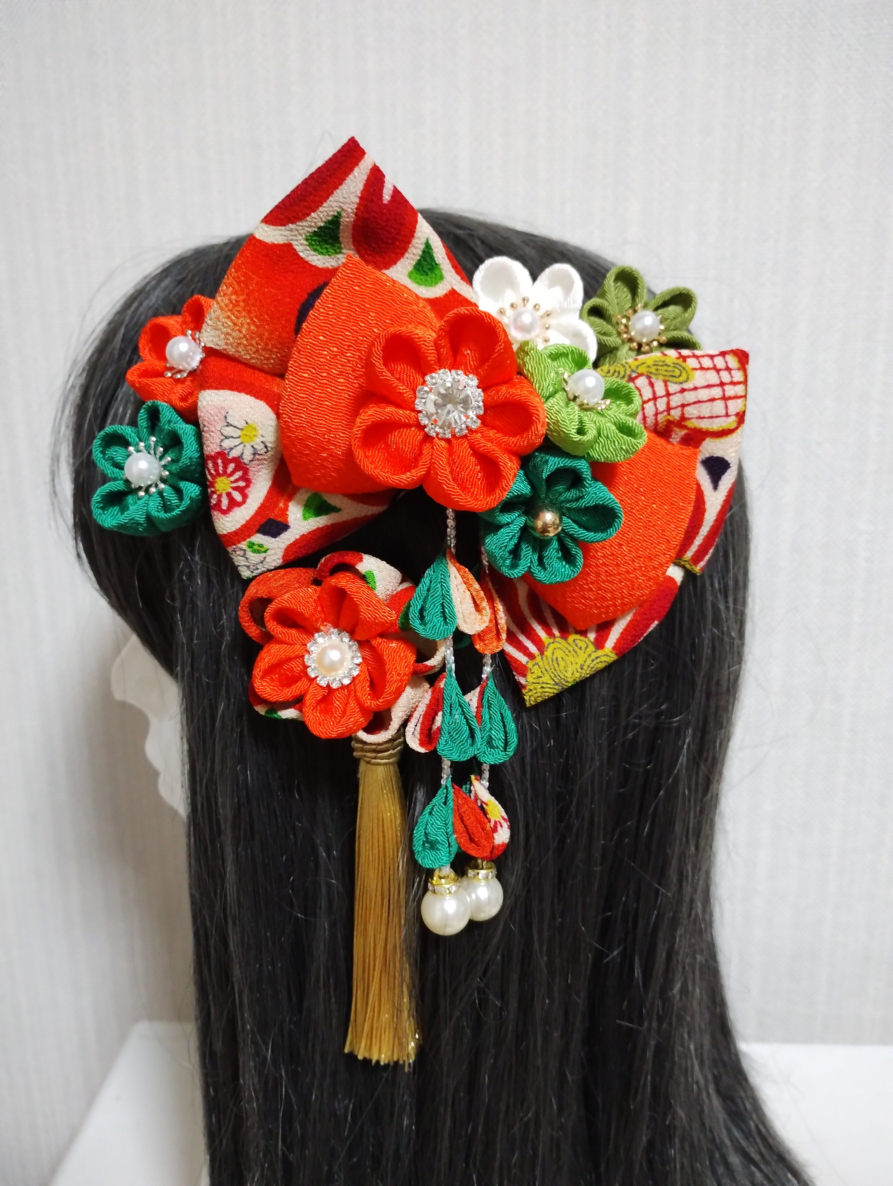 髪飾り　髪飾りオレンジ　リボンオレンジ　成人式髪飾り　卒業式髪飾り　七五三髪飾り　つまみ細工髪飾り　色打ち掛髪飾り