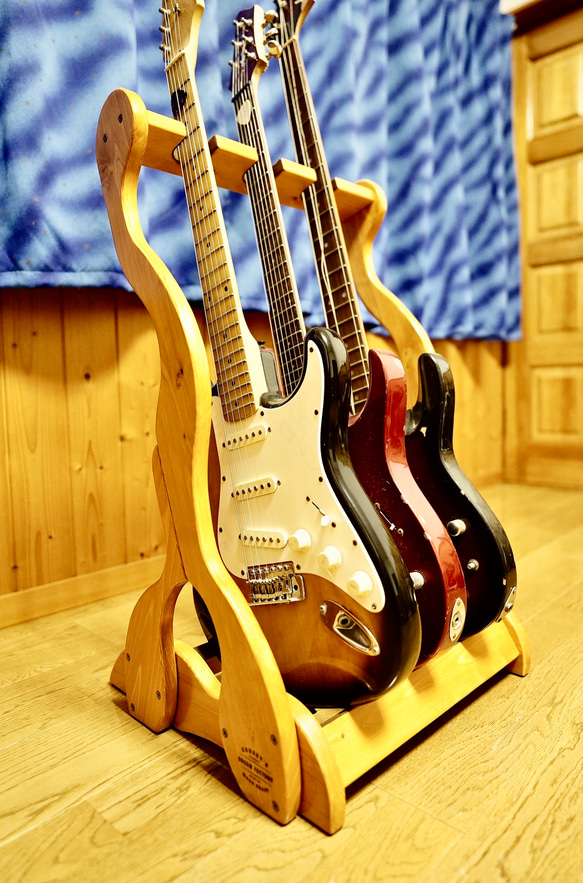 オーダー品】手作り木工 木製ベーススタンド （ニス仕上げ） 3本掛け