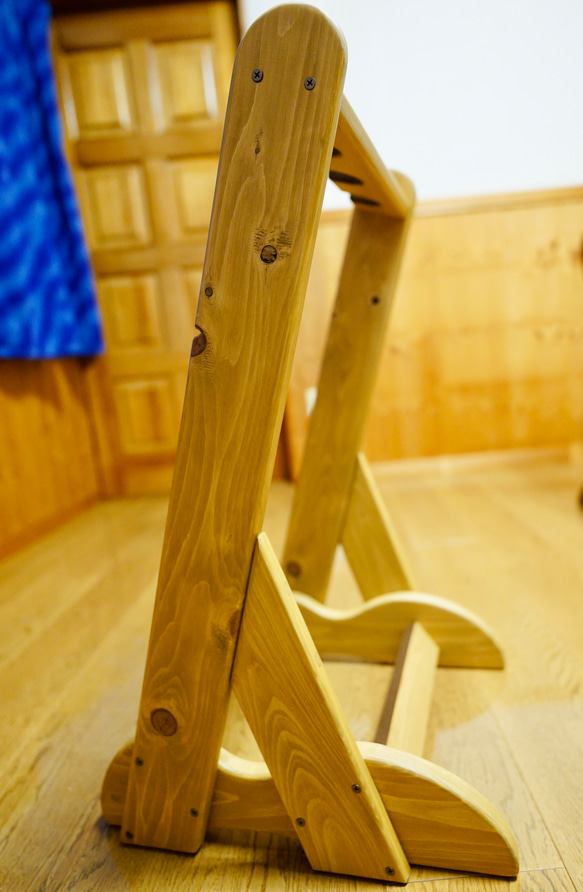 【24時間以内に発送】手作り木工　木製ギタースタンド （オーク） ３本掛け 9枚目の画像
