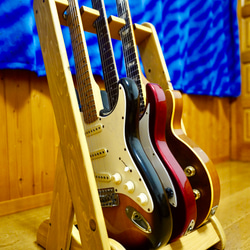 【24時間以内に発送】手作り木工　木製ギタースタンド （オーク） ３本掛け 1枚目の画像