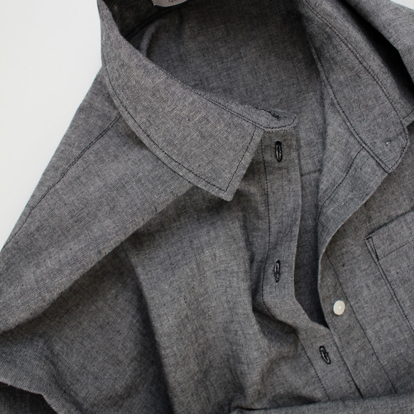 受注生産　シャツジャケットとしても楽しめるナチュラルな雰囲気がかわいいコットンダンガリーシャツ　ブラック 15枚目の画像