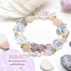 RMC*フローライトの蝶々とルナフラッシュの幻想的世界 天然石ブレスレット 1枚目の画像