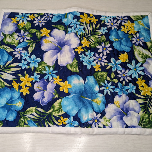 ❁ハワイアンキルト タペストリー マット❁ ハワイアンキルト 125 x 100 cm タペストリー マット ハワイアンキルト